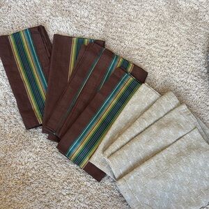 6 Brown/teal and 4 wheat napkins